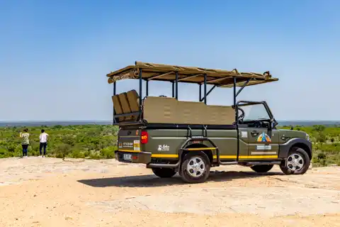 Ultimate and Beyond - Safaris - Tours - Transfers